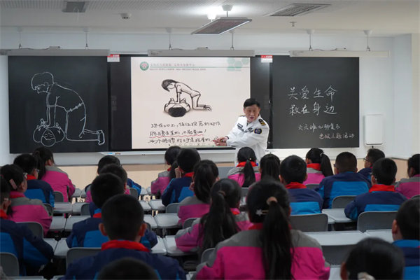 1.webp.jpg 1.webp.jpg