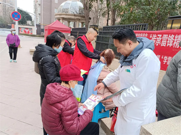 2.webp.jpg 2.webp.jpg